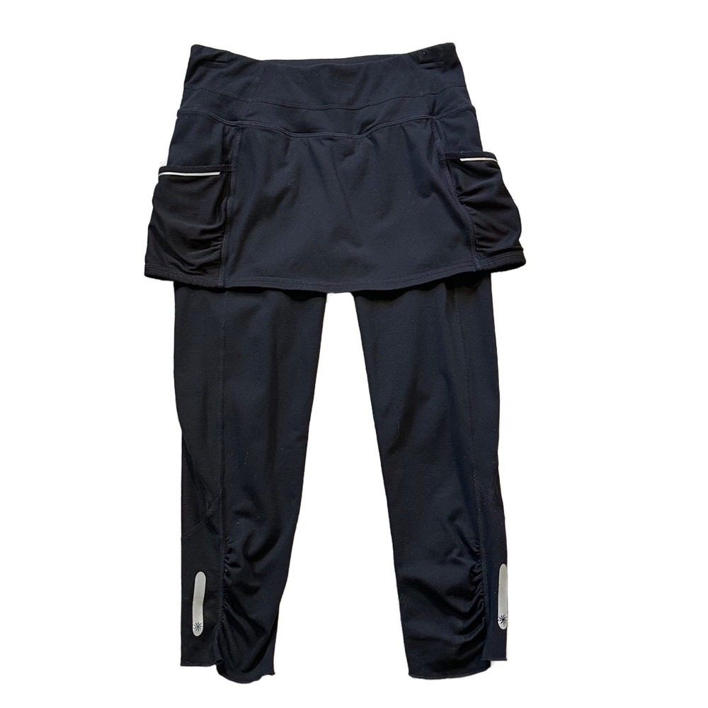 Athleta XS Be Free 2 in 1 Skirt Legging Black Capri Cropped 964541‎